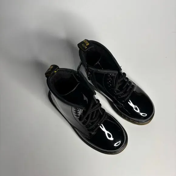 Dr. Martens Junior 1460 Patent Leather Lace Up Boots in Black - Picture 5 of 8